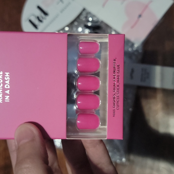 Red Aspen Nail Bundle - Picture 2 of 7